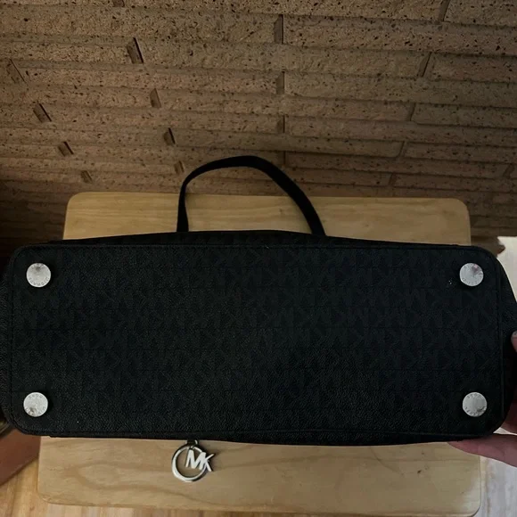 Michael Kors large black bag - Picture 3 of 4